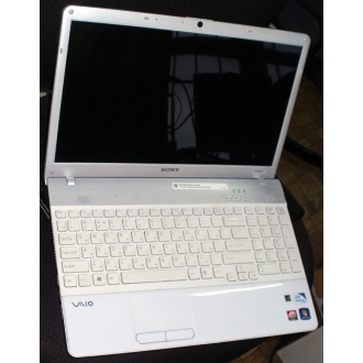 Ноутбук Sony Vaio VPCEB3E1R (Intel Pentium P6100 (2x2.0Ghz) /4096Mb DDR3 /320Gb /Radeon HD5470 /15.5" TFT 1366x768) - Бийск